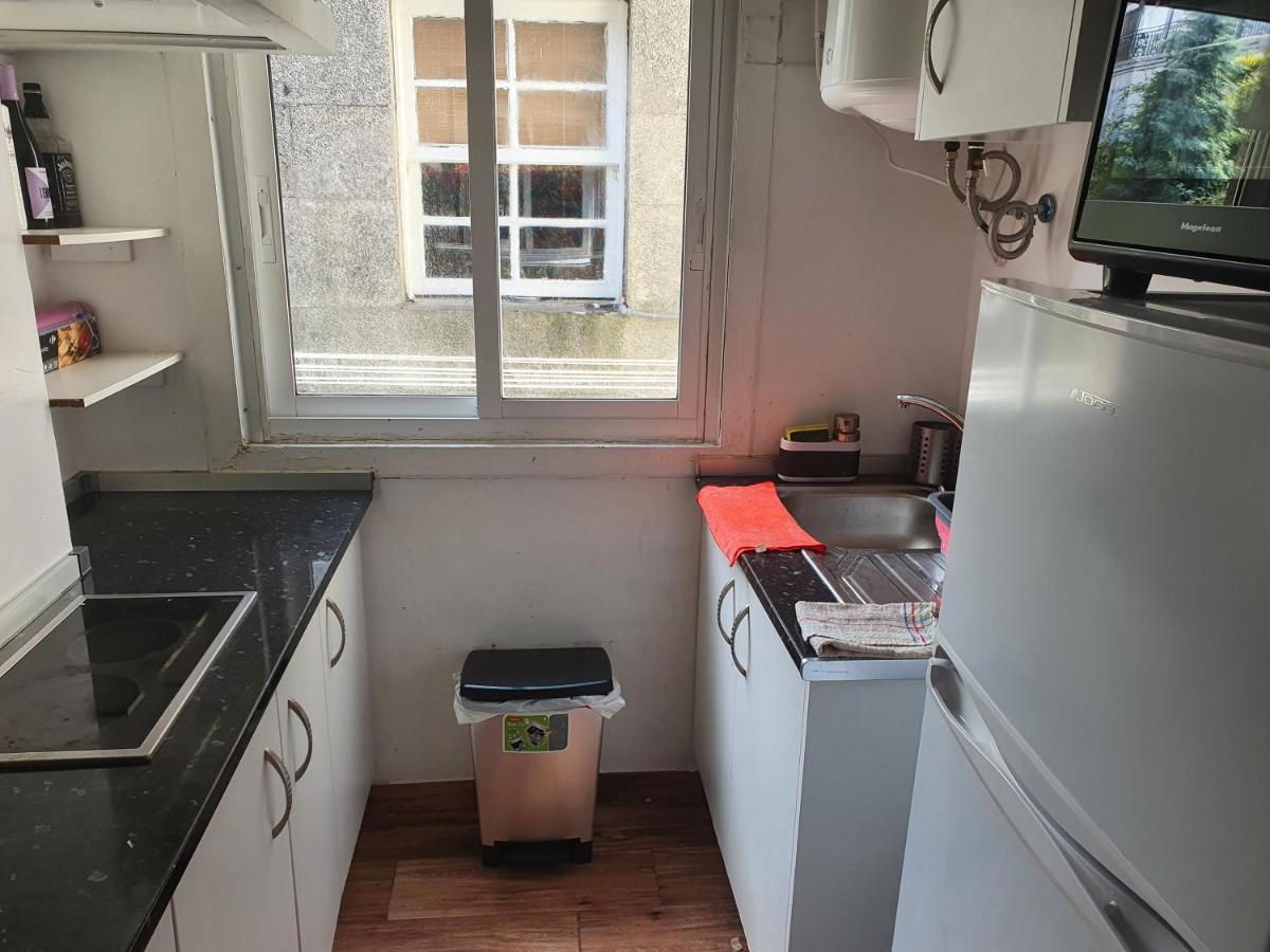 Habitacion Pequena Con Balcon Leilighet Vigo Eksteriør bilde